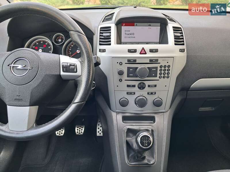 Минивэн Opel Zafira 2008 в Могилев-Подольске