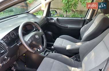 Мінівен Opel Zafira 2002 в Києві