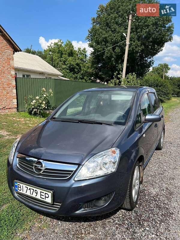 Минивэн Opel Zafira 2008 в Миргороде