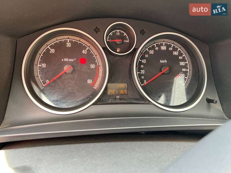 Минивэн Opel Zafira 2008 в Миргороде