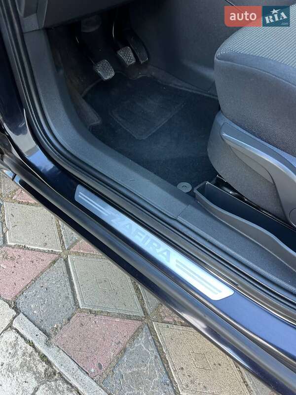 Минивэн Opel Zafira 2010 в Коломые