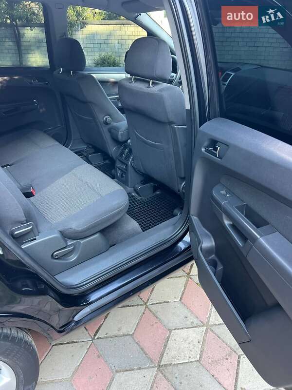 Минивэн Opel Zafira 2010 в Коломые