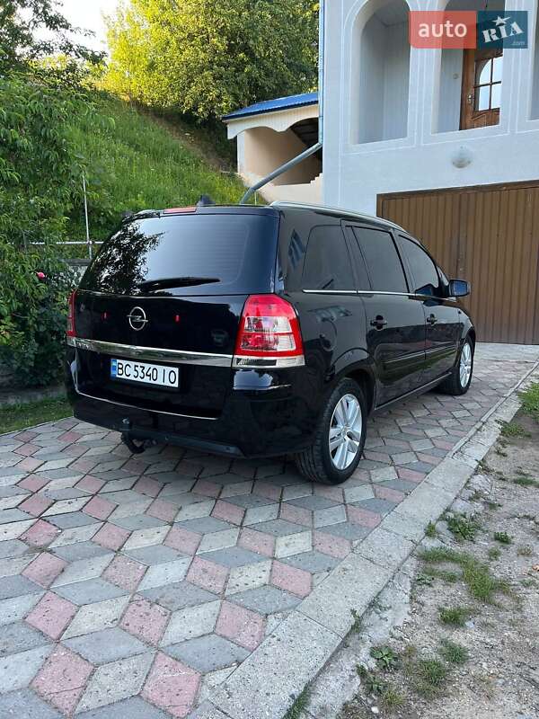 Минивэн Opel Zafira 2010 в Коломые