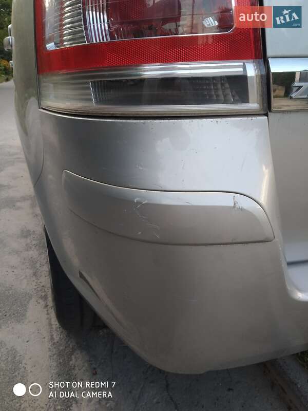 Мінівен Opel Zafira 2011 в Острозі