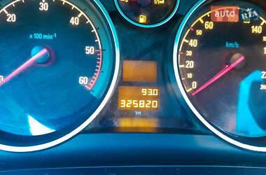 Мінівен Opel Zafira 2006 в Чернівцях