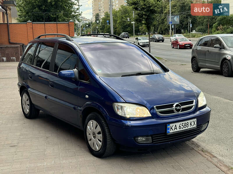 Минивэн Opel Zafira 2005 в Киеве