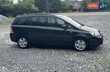 Минивэн Opel Zafira 2011 в 