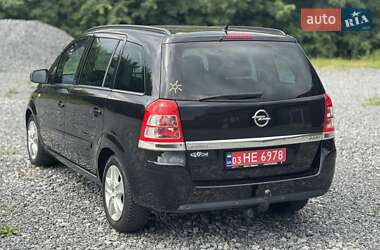 Минивэн Opel Zafira 2011 в 