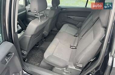 Минивэн Opel Zafira 2011 в 