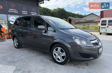 Минивэн Opel Zafira 2011 в 