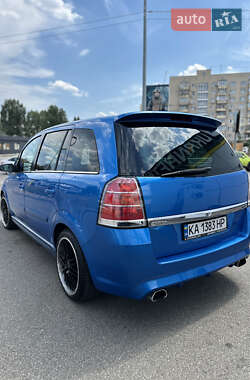Минивэн Opel Zafira 2008 в 