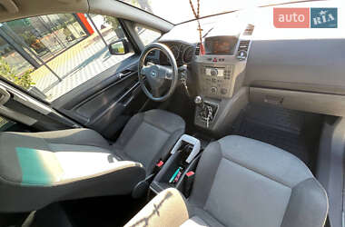 Минивэн Opel Zafira 2006 в 