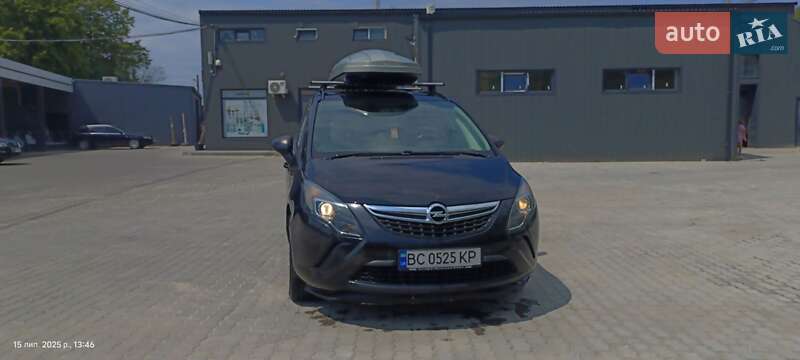 Opel Zafira 2012