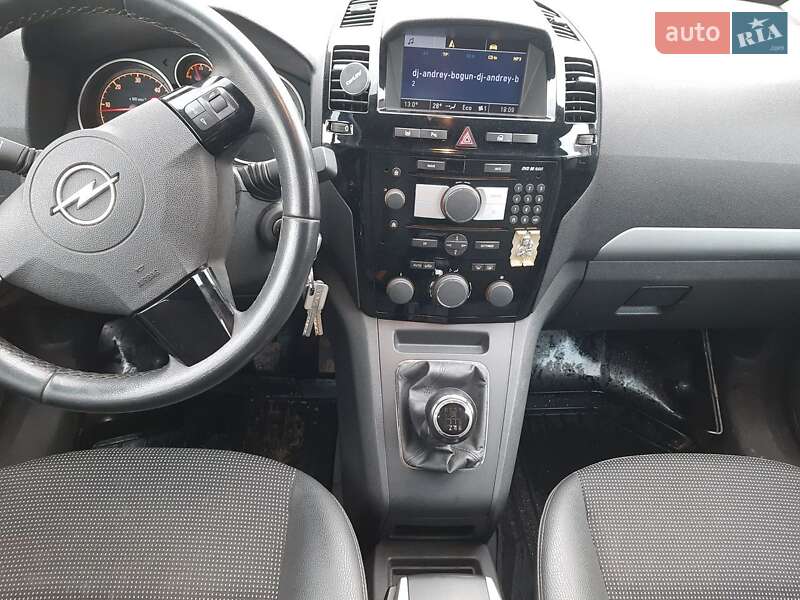Минивэн Opel Zafira 2009 в Тернополе