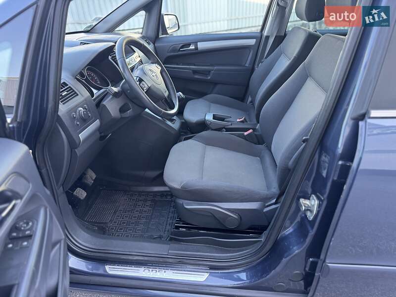 Мінівен Opel Zafira 2011 в Вінниці