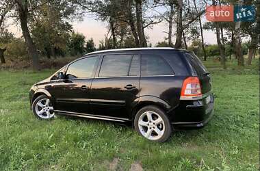 Минивэн Opel Zafira 2010 в 