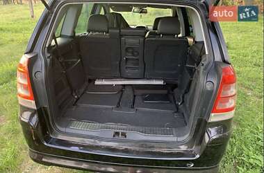 Минивэн Opel Zafira 2010 в 
