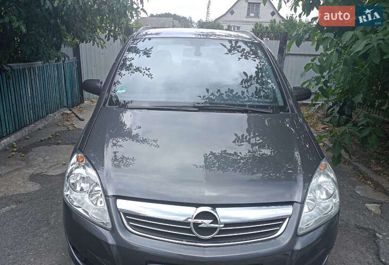 Минивэн Opel Zafira 2008 в Ракитном