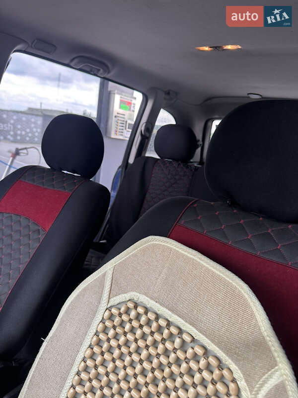 Минивэн Opel Zafira 2001 в Каменец-Подольском фото 6 Минивэн Opel Zafira 2001 в Каменец-Подольском