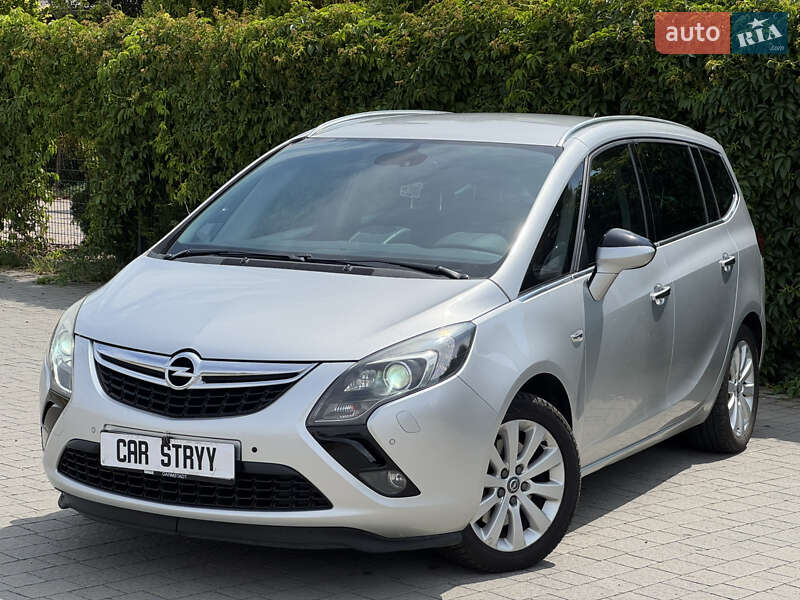 Opel Zafira 2012