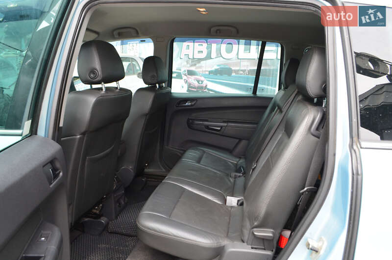 Минивэн Opel Zafira 2010 в Киеве