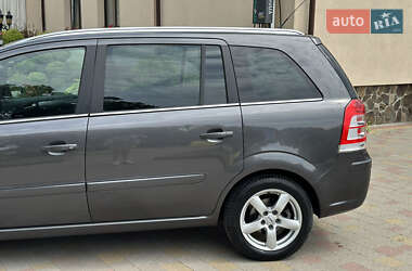 Мінівен Opel Zafira 2010 в 
