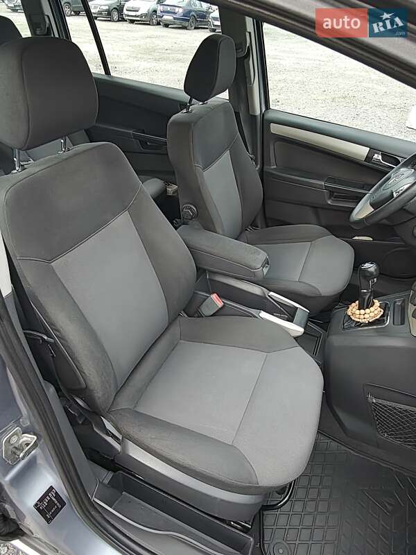 Мінівен Opel Zafira 2008 в Києві