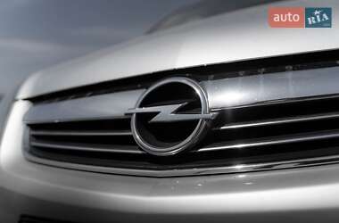 Минивэн Opel Zafira 2011 в Львове