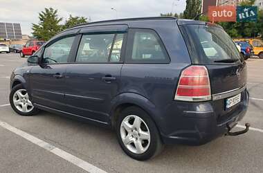 Минивэн Opel Zafira 2007 в 