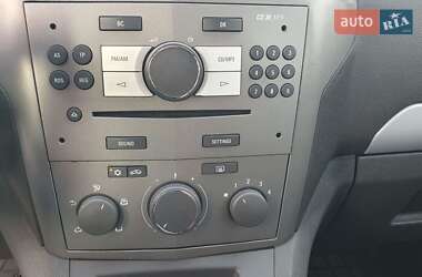 Минивэн Opel Zafira 2007 в 