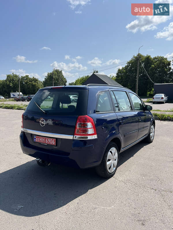 Минивэн Opel Zafira 2012 в Луцке