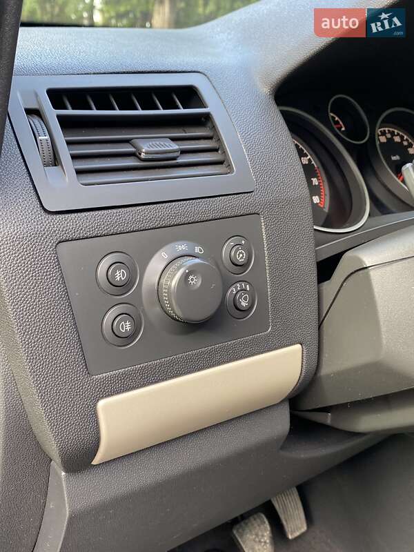 Минивэн Opel Zafira 2008 в Полтаве