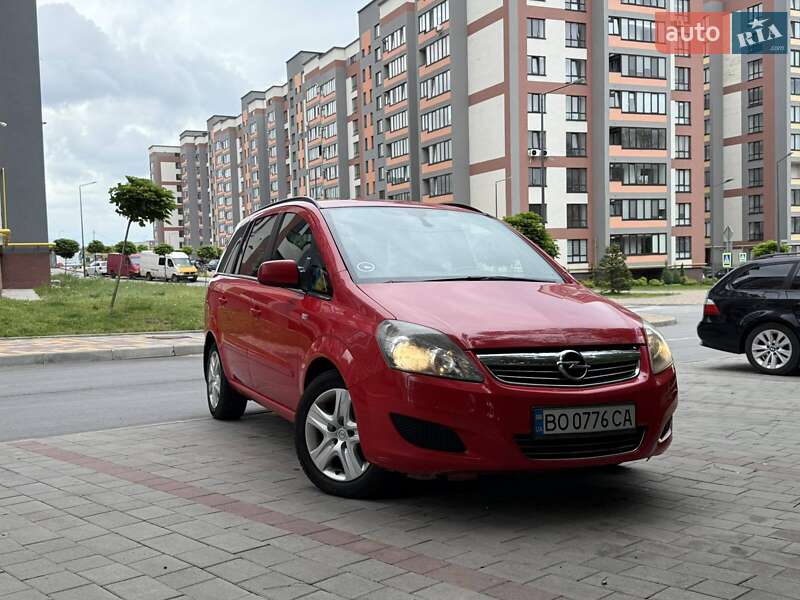 Opel Zafira 2010 Opel Zafira 2010