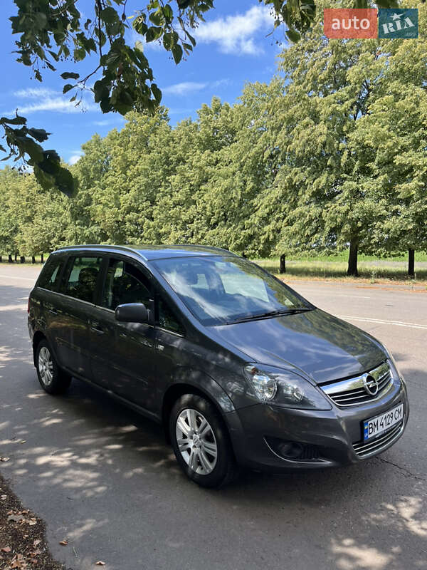 Opel Zafira 2011