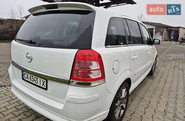 Минивэн Opel Zafira 2011 в 