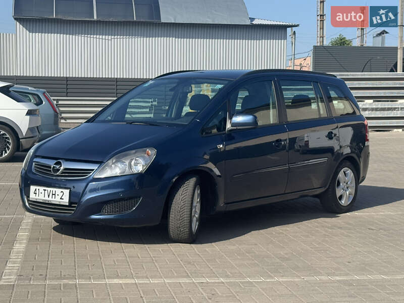 Минивэн Opel Zafira 2012 в 
