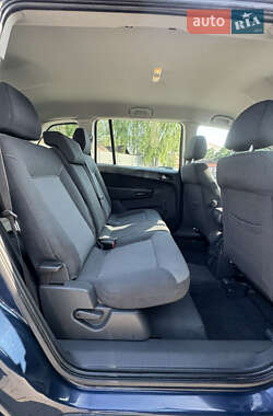 Минивэн Opel Zafira 2012 в 