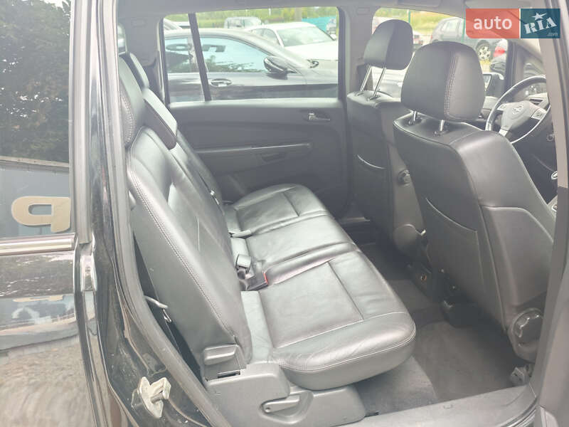 Минивэн Opel Zafira 2005 в Киеве