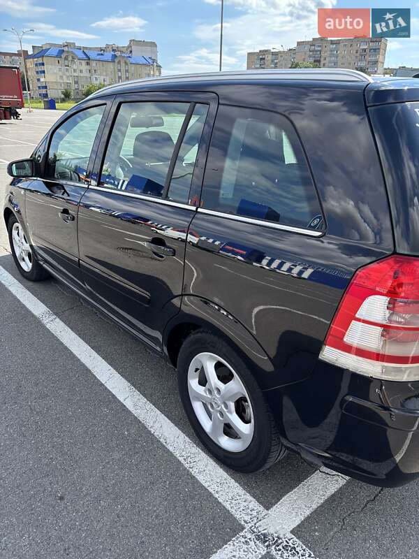 Минивэн Opel Zafira 2007 в Каменец-Подольском