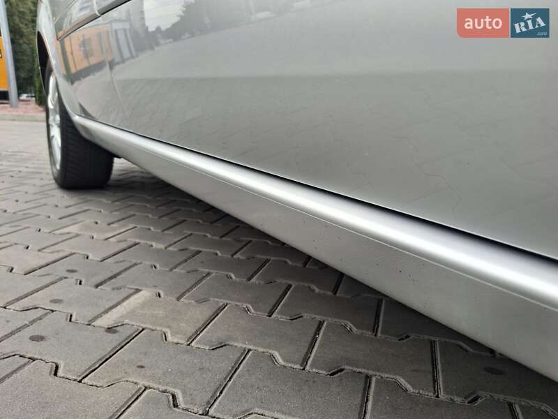 Минивэн Opel Zafira 2009 в Луцке