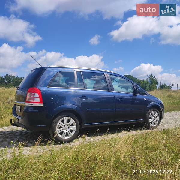 Минивэн Opel Zafira 2011 в Бердичеве