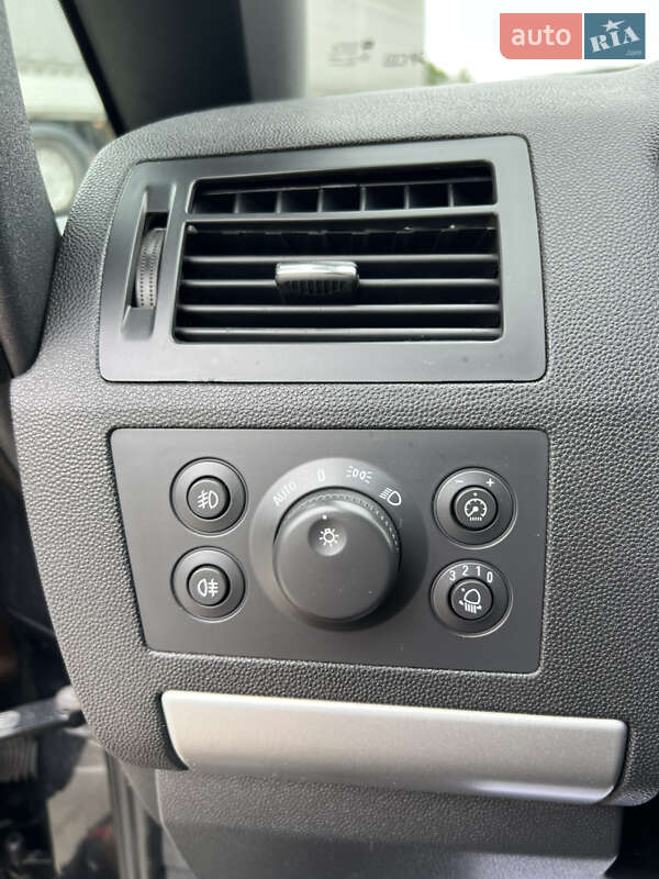 Минивэн Opel Zafira 2013 в Луцке