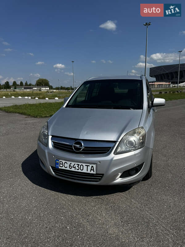 Минивэн Opel Zafira 2009 в Львове