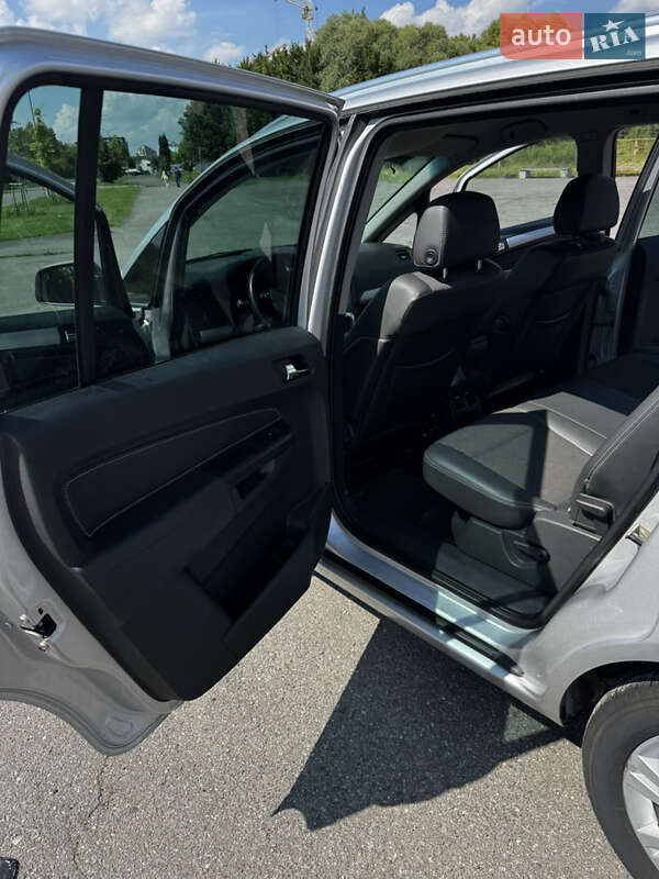 Минивэн Opel Zafira 2009 в Львове