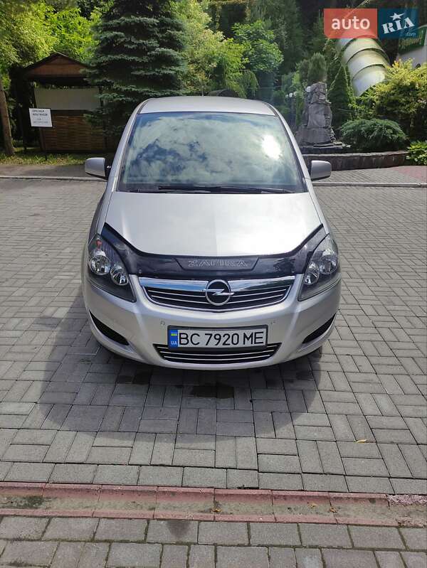 Мінівен Opel Zafira 2011 в Дрогобичі