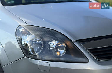 Минивэн Opel Zafira 2006 в 