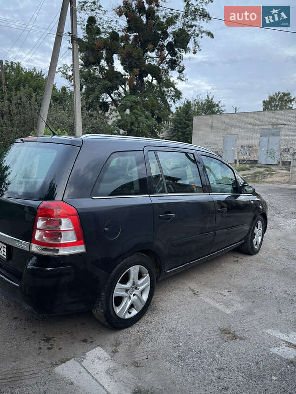 Мінівен Opel Zafira 2008 в Дніпрі