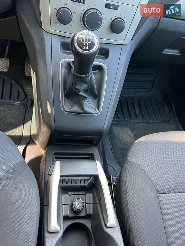 Минивэн Opel Zafira 2008 в Ахтырке фото 20 Минивэн Opel Zafira 2008 в Ахтырке