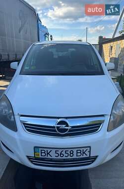 Мінівен Opel Zafira 2010 в Радивиліві