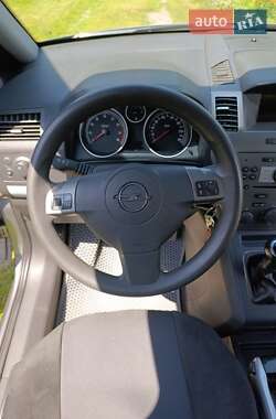 Минивэн Opel Zafira 2007 в 